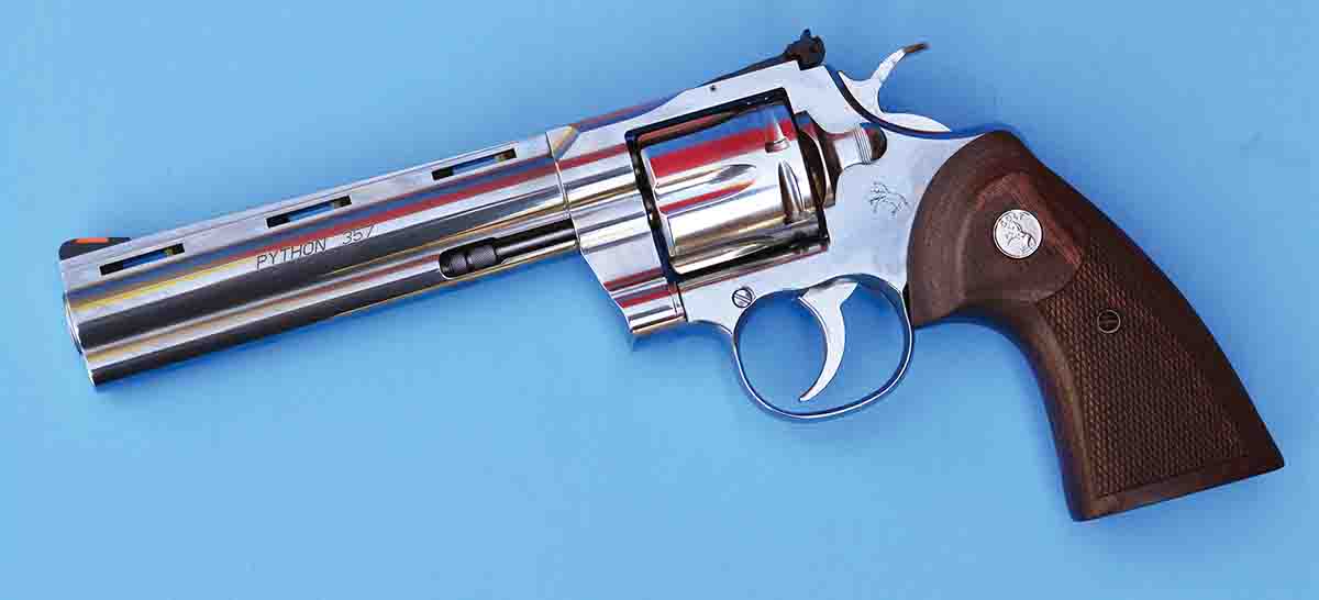 While the new Python .357 resembles the original that was produced from 1955 to 2005, there are notable design changes.